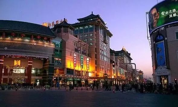 明起，电音+啤酒+美食狂欢将嗨爆宁波潮汇中心！现场送福利！