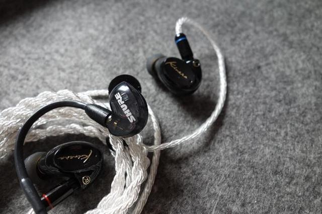 舒尔se215作为监听耳机值得入手吗,舒尔se215耳塞套两组哪个好用