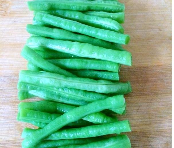 凉拌豇豆做法酸辣贵州,豇豆凉拌菜做法夏季