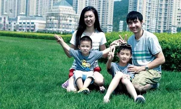 丑故事｜你是我的北极光——盲人模特蕾蕾的爱情奇迹