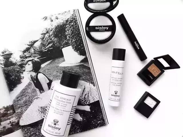 疯狂购物买化妆品,免税店怎么买手机最便宜