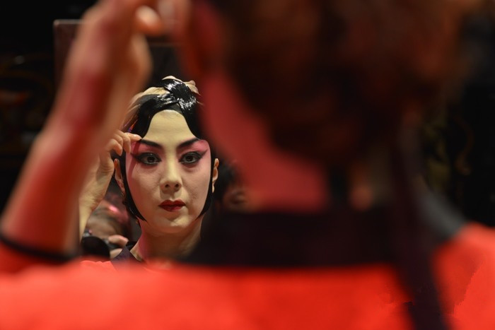 胡雪岩最终是败在谁的手上,红顶商人胡雪岩怎么败的