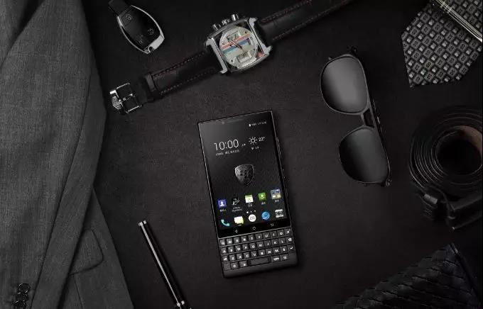 黑莓正式发布blackberrykey2手机,黑莓key22800元