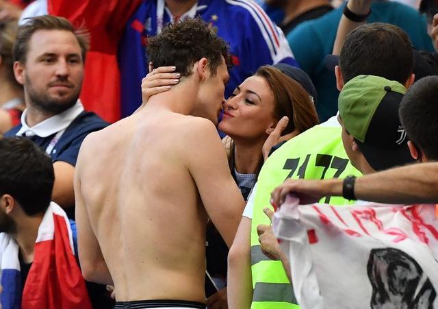 世界接吻日图文,世界接吻日