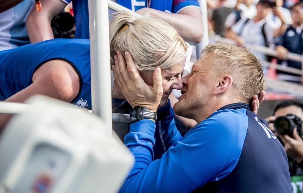 世界接吻日图文,世界接吻日