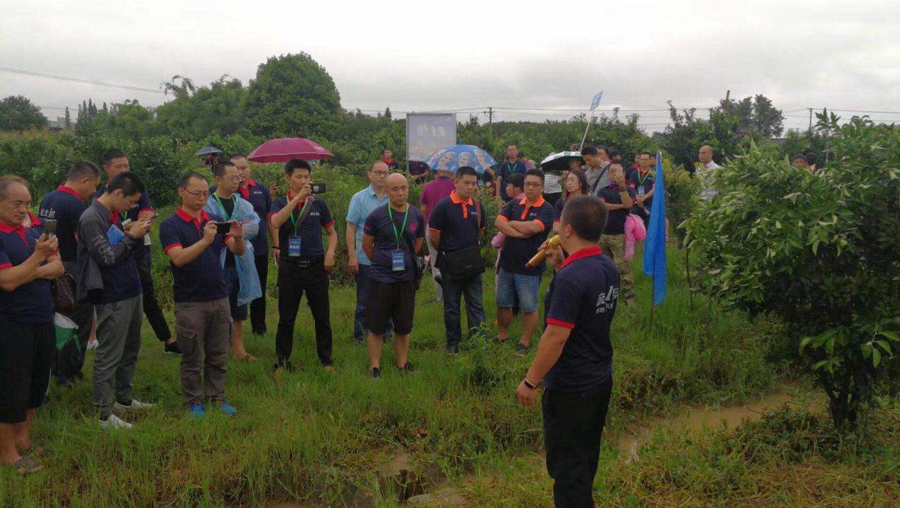 不会做农资的请注意,这位经销商的成功你可以复制