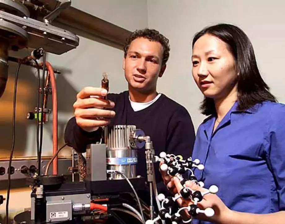 她曾深陷“诺奖级”学术丑闻，潜心耕耘靠人造皮肤爬回巅峰