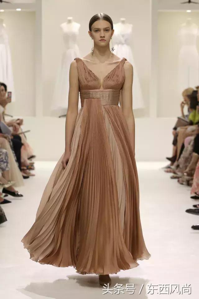 迪奥二零一九秋冬高定秀,2019迪奥高级定制秋冬