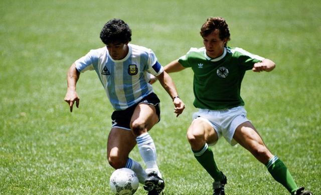 足坛三人最佳梅西内马尔c罗,迪巴拉c罗梅西的替补