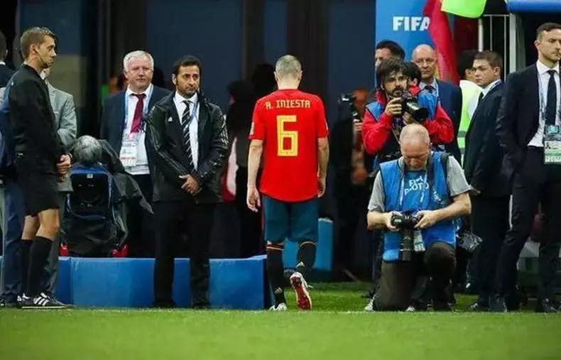 足球老将,再见了老队员