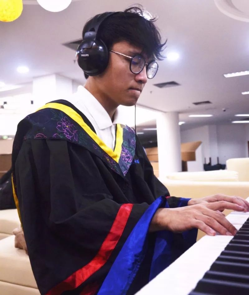 学霸奖学金400多万,学霸球员足球