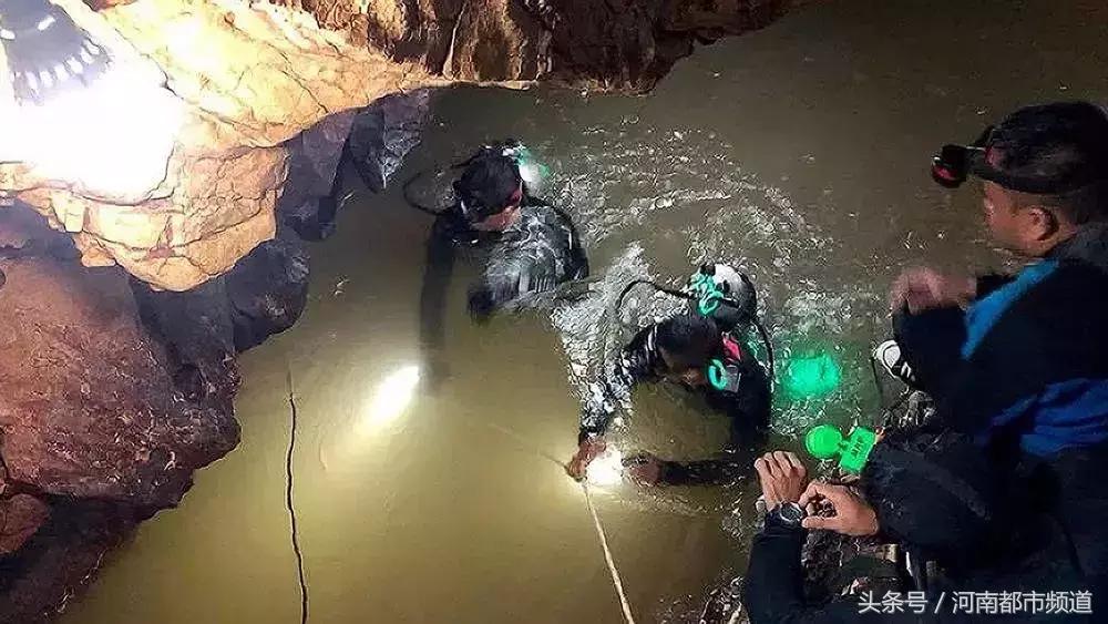 泰国救援13名足球队员纪录片,极限救援救孩子后续救活了吗
