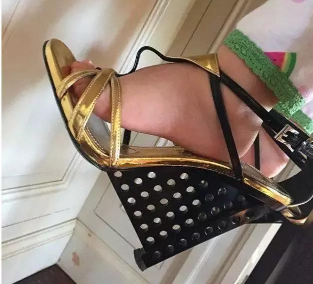 贝克汉姆大儿子约会,贝克汉姆与爱妻约会