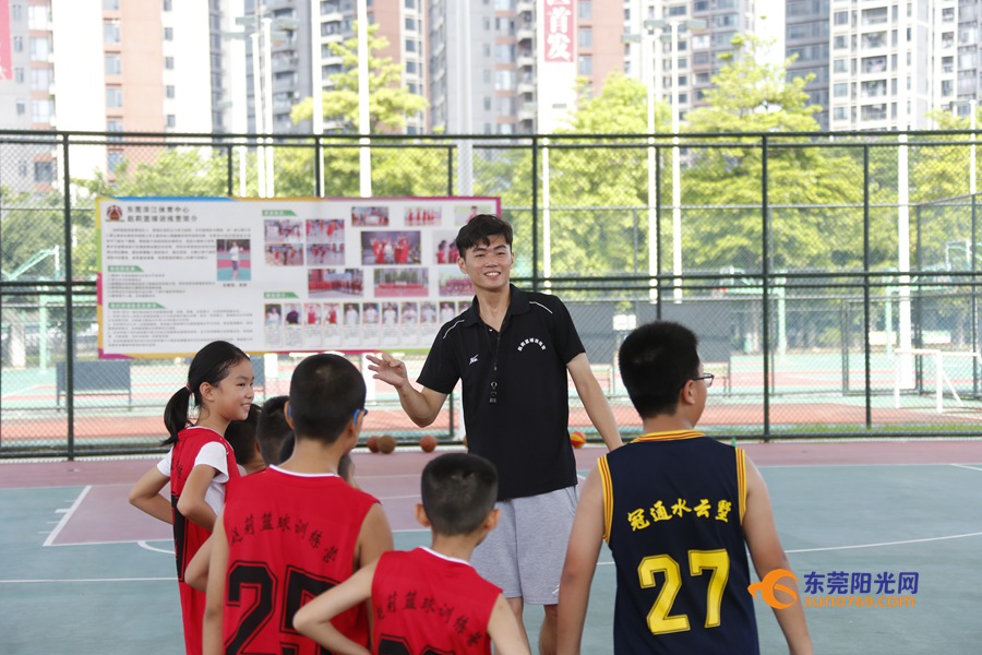 小孩学习父母要陪着一起学习吗,东莞儿童暑假培训