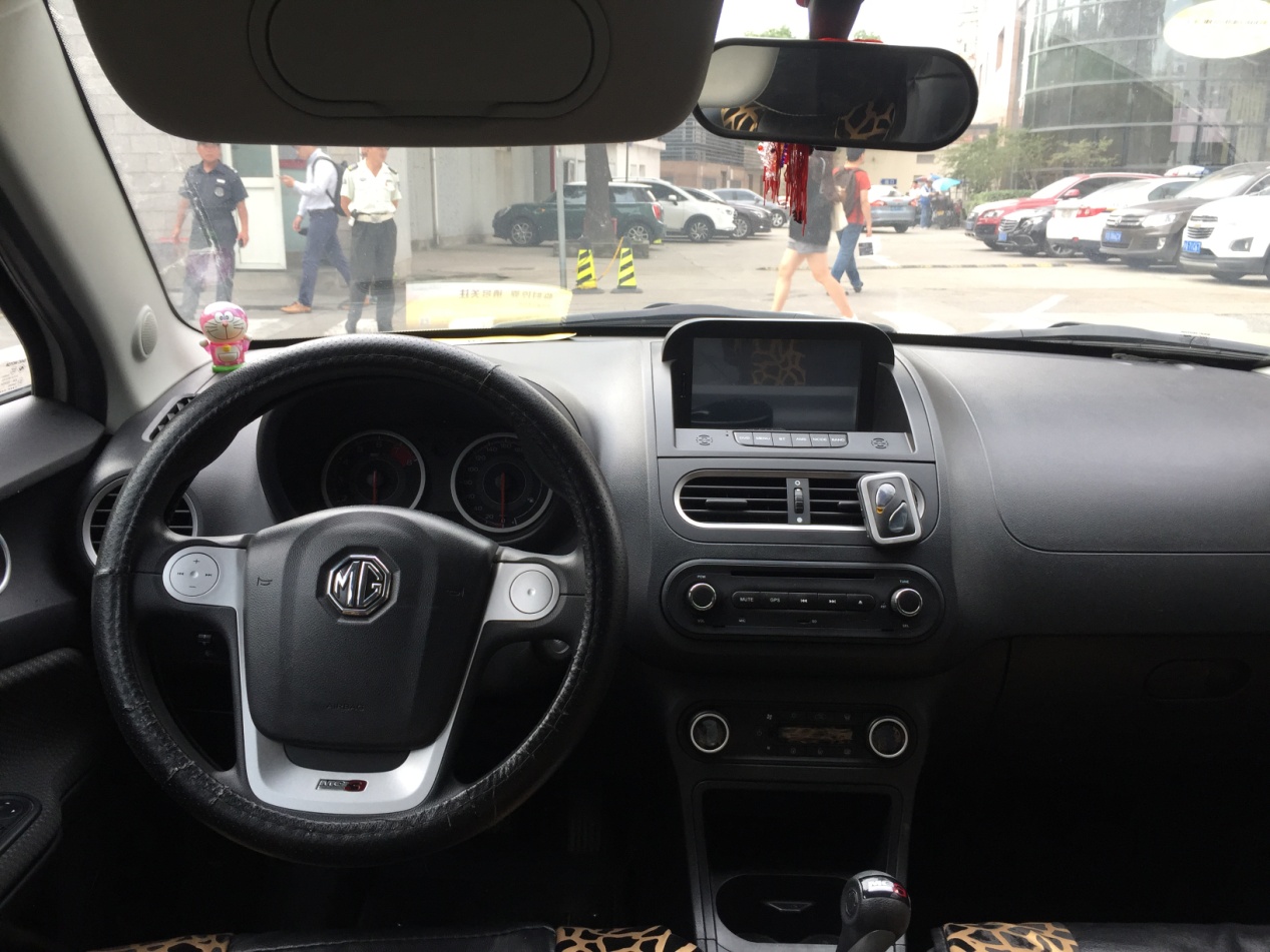 开了两年的名爵3,3万多新款名爵3