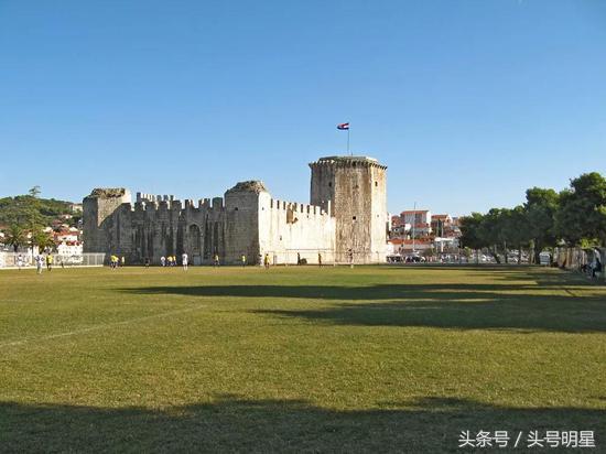 世界杯足球能规划吗,世界杯为什么建这么多足球场