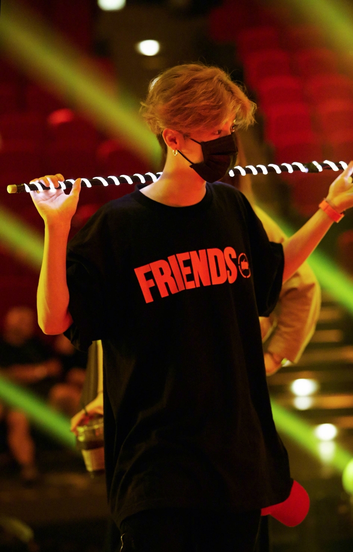 鹿晗玩电竞游戏视频,鹿晗电竞