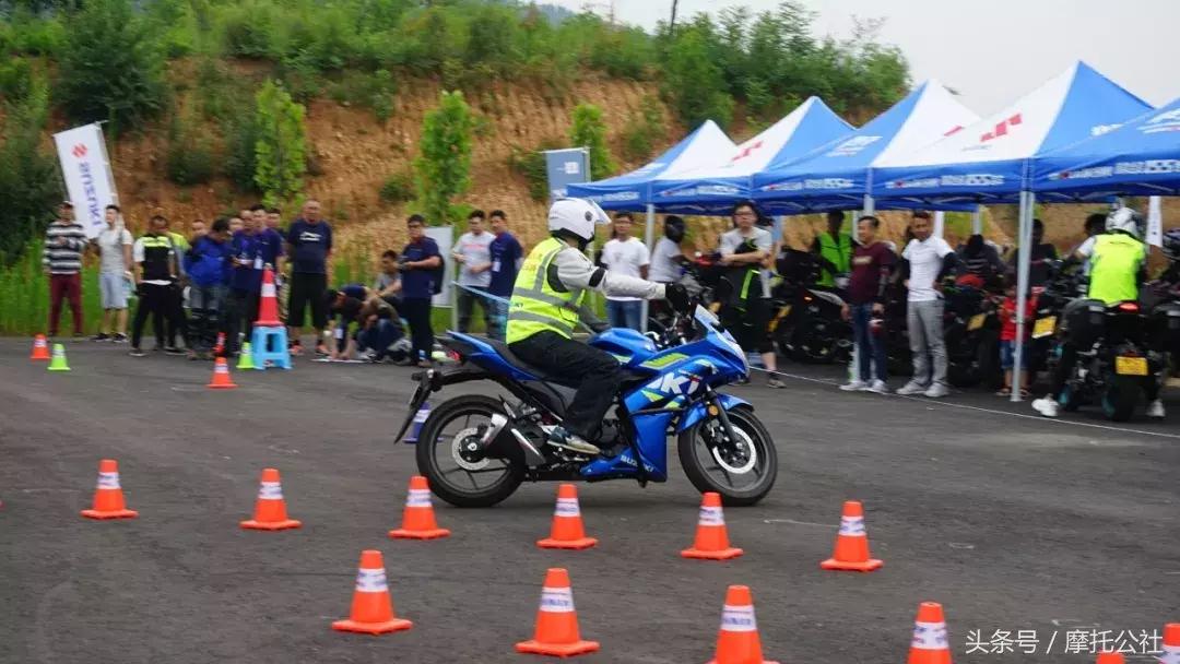 铃木155街车试驾感受,济南铃木极客飒gixxer155和gxs250