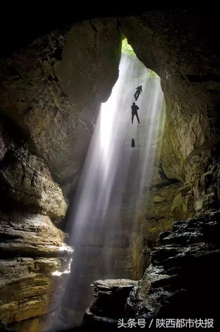 泰国被困13名小足球队员事件,泰国足球队被困山洞14天原因