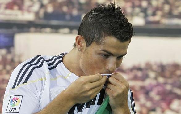 再见了，伯纳乌！我给你带去的是光环，你给我留下的是伤感