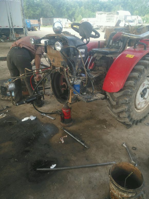 大棚王拖拉机通病,大棚王拖拉机前驱坏了如何修理