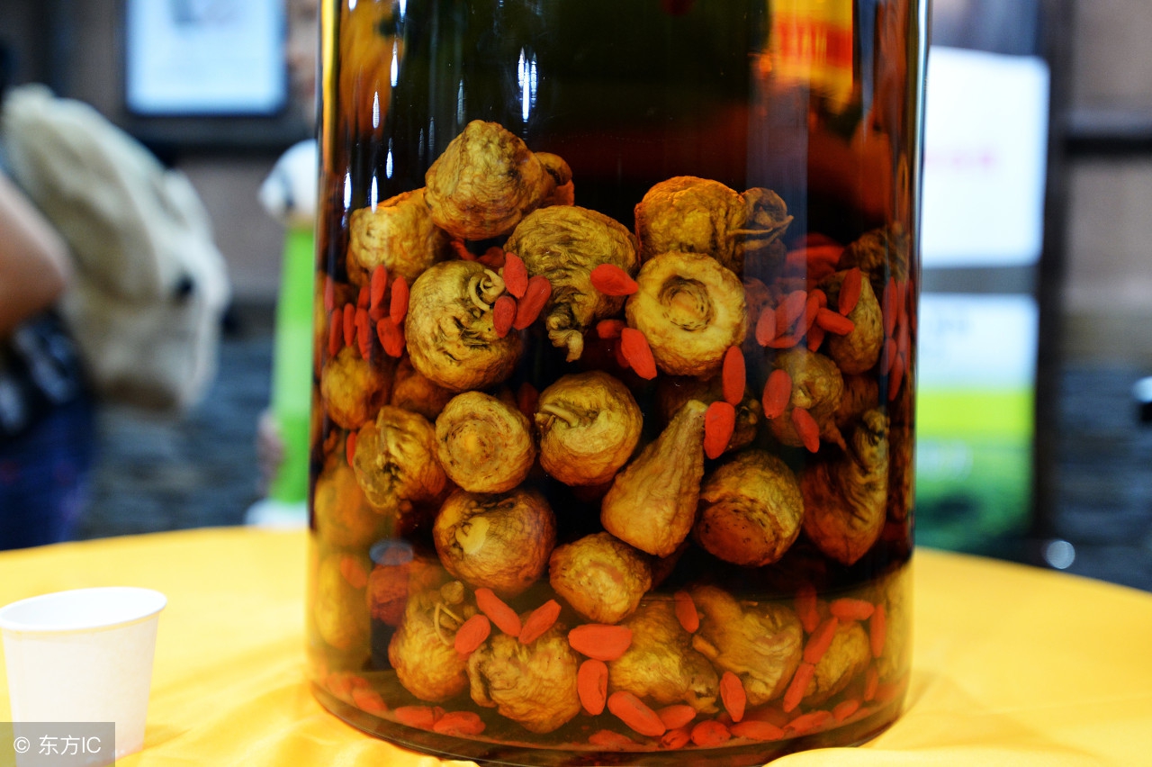 健脾益气祛湿泡酒中药,消食又补气血的泡酒方