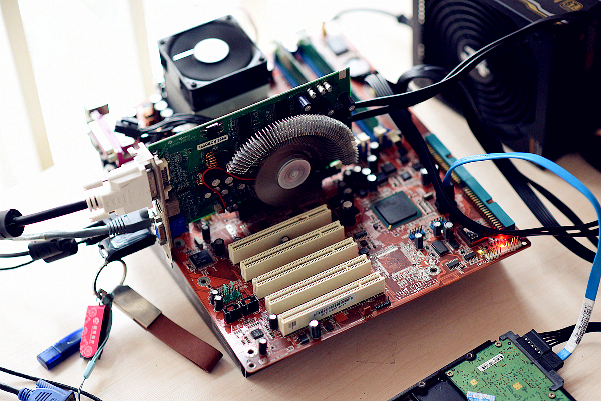 intel赛扬处理器还能玩游戏吗,赛扬intelcpu型号详细解释