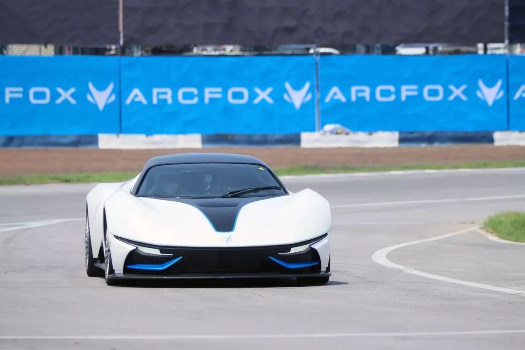 高迪之后，谁能成为西班牙的设计担当？