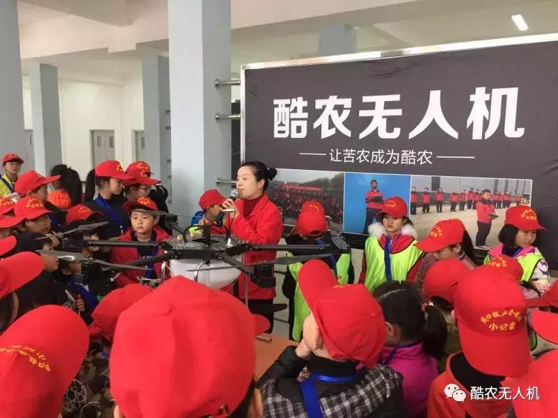 小记者参观电视台感受作文,小记者参观报社的心得体会