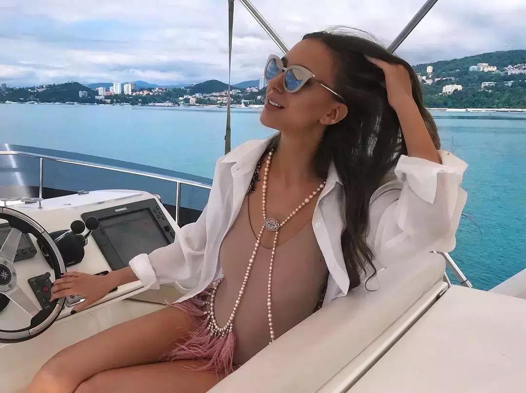 俄罗斯足球裁判员,世界杯漂亮足球女裁判