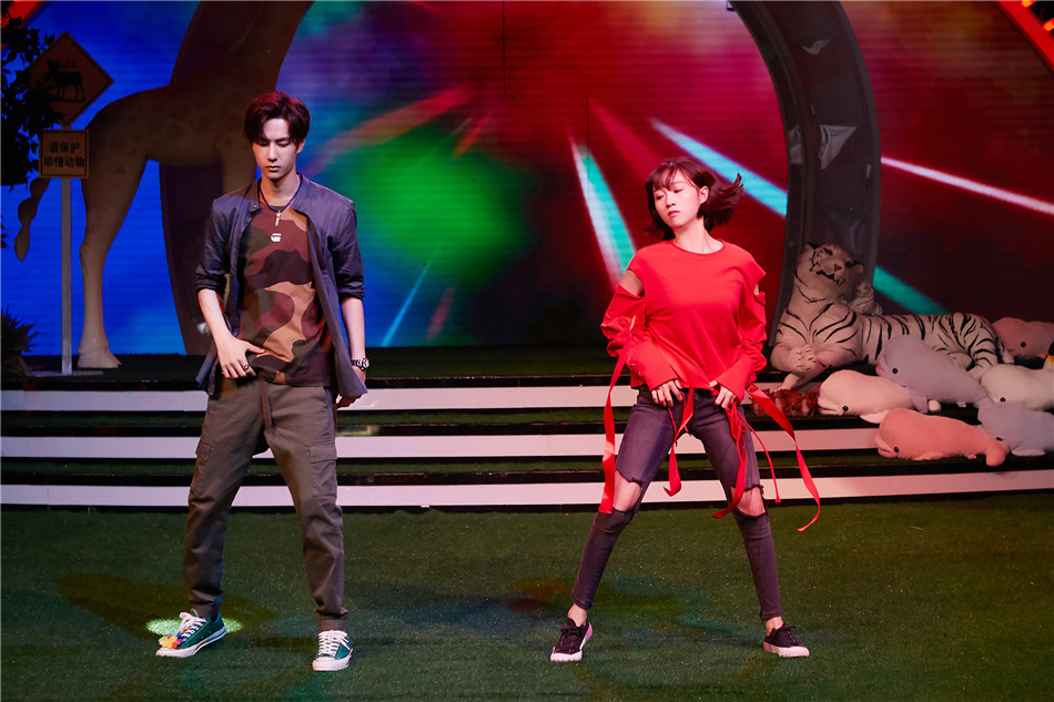 天天向上汪涵接王一博视频,天天向上汪涵回忆王一博搞笑