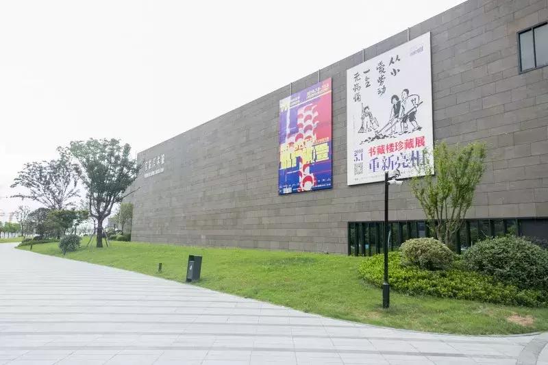 GUCCI出马桶了？纽约爆火的出厂设置展来魔都了，首日就1w人打卡