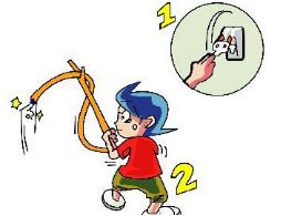 遭遇人为险情时自救自护的方法,遇到危险时如何正确的逃生