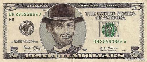 这个人对这些钞票做的事情是违法的，但我超爱的！