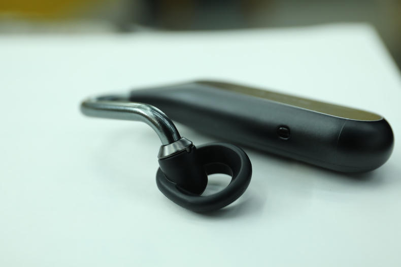 「小蟹寻声」索尼耳机的新尝试，“双重聆听”是一种怎样的体验？