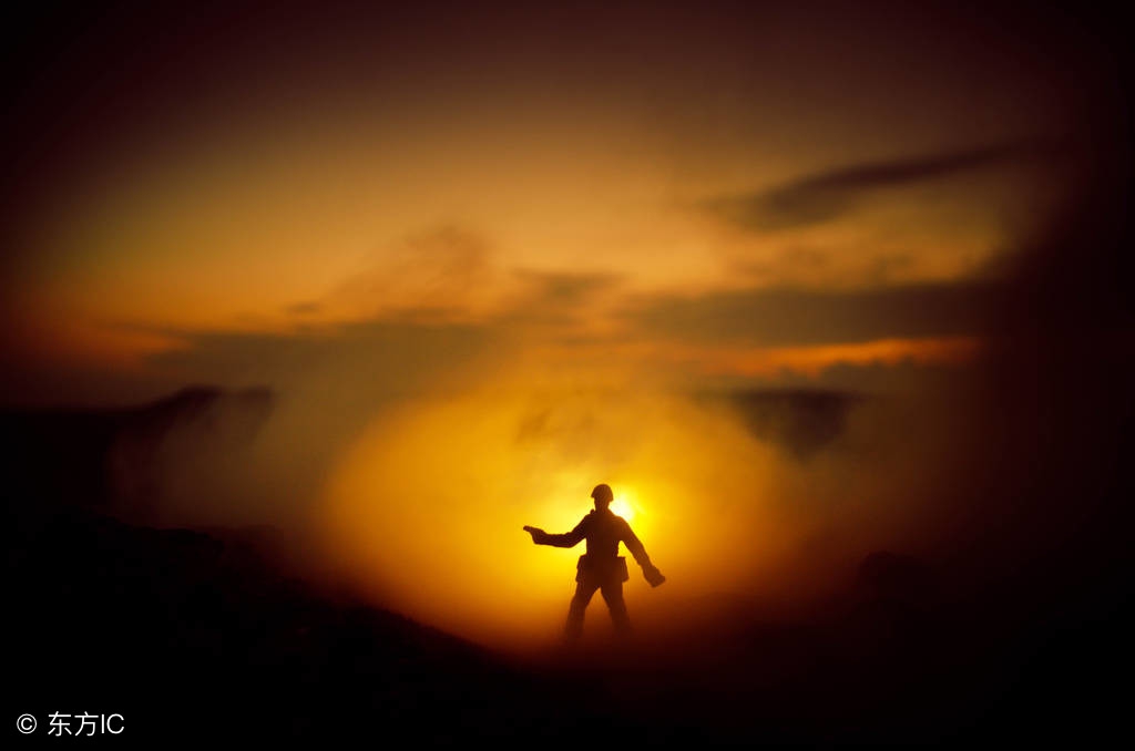 涓勾浜哄凡缁忔椿鎴愪竴閮ㄨタ娓歌,涓勾娲绘垚浜嗕竴閮ㄨタ娓歌