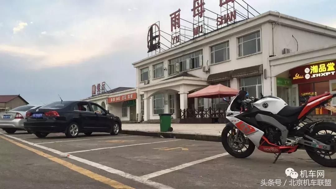 摩友旅途美景,摩友们感受骑行的独特魅力