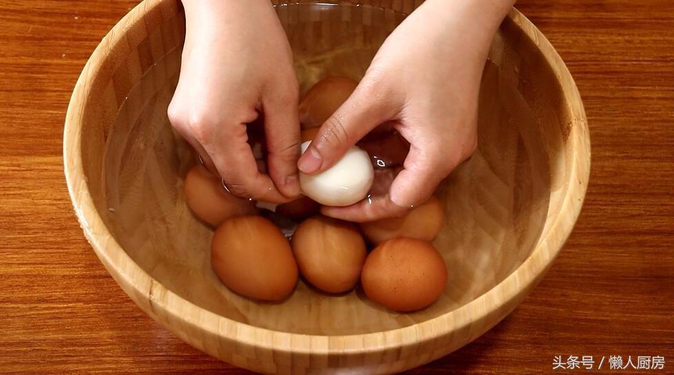 煮方便面时怎么才能做出溏心鸡蛋,溏心鸡蛋怎么做又简单又好吃