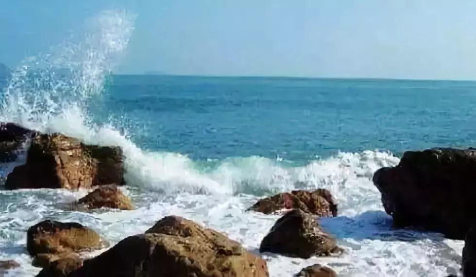 深圳哪个海滩干净又不收费的,深圳最值得去的十大海滩