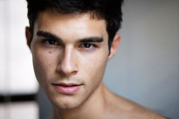 男生油性皮肤怎么护理脸部,男生油性皮肤请问如何护理