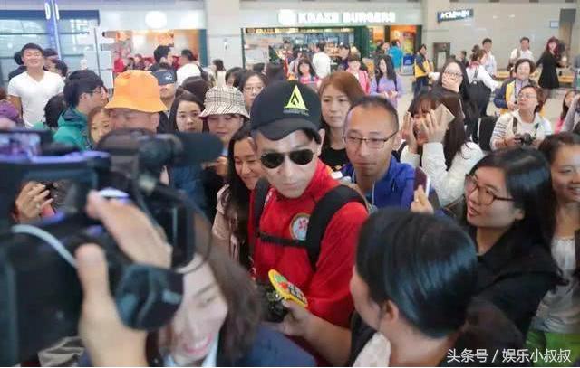 85后女白领追星三年花费近30万！自费头等舱全国跟拍为偶像不差钱