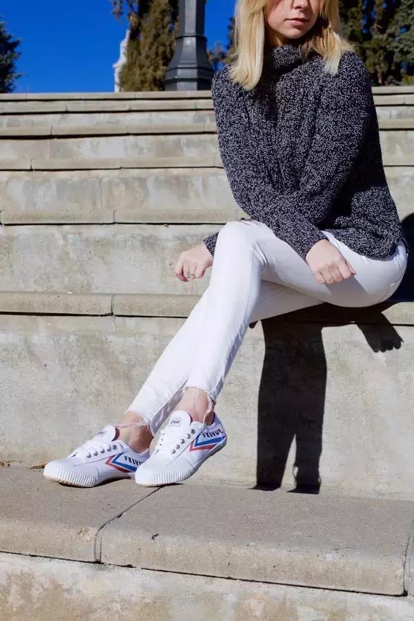 夏天不热小白鞋怎么穿舒服,夏天怕热穿什么鞋子好呢