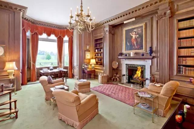 梅西和c罗的房子长啥样,c罗梅西内马尔以前的家