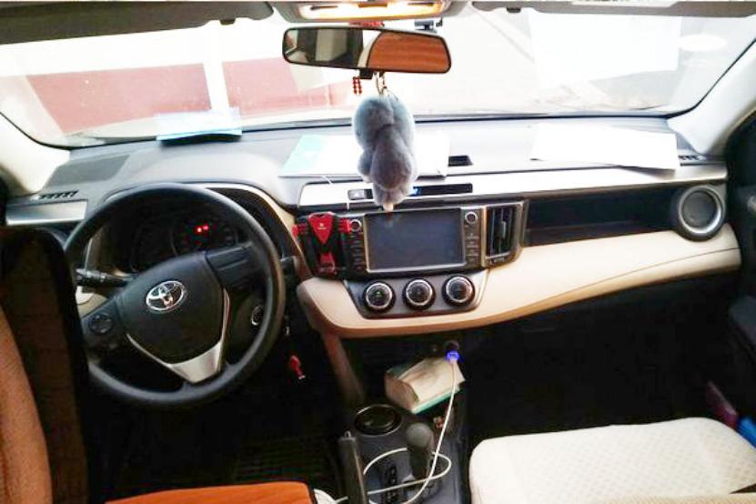 旧款rav4越野,如果不知道买啥车就去街上看看