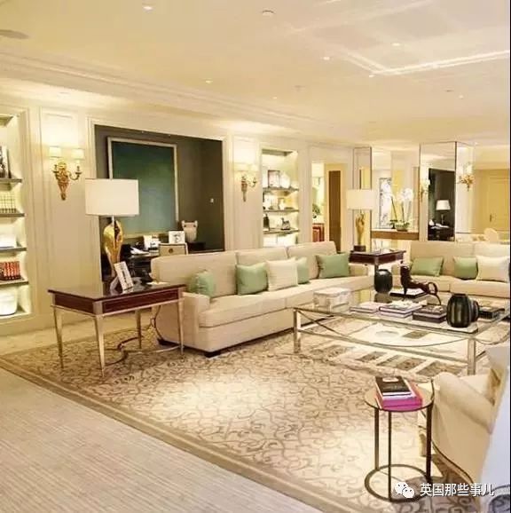 当众点了猪肉，这个土豪中东假王子现在要面临30年牢狱了