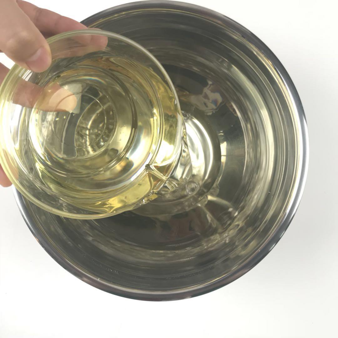 蛋糕奶油裱花零基础视频教程,最简单的纯白色奶油裱花蛋糕视频