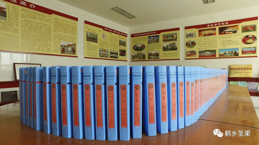 记者走访街头单车,共享单车的出镜记者