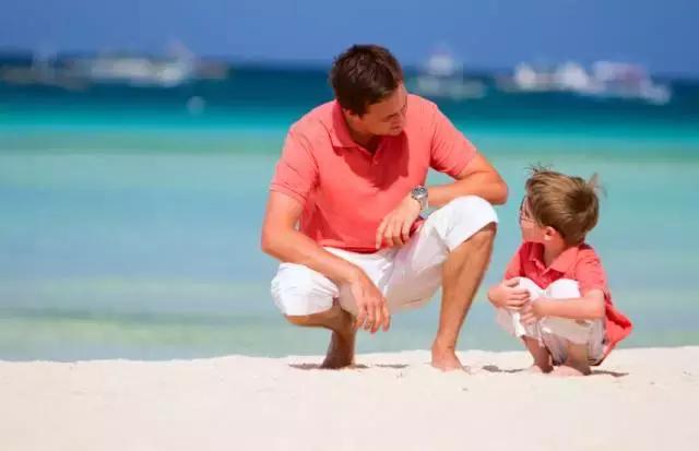 尴尬了！孩子问“妈妈，爸爸是怎么把精子放你肚子里的？”