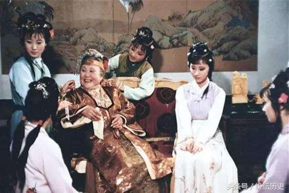 红楼梦高鹗伏笔,红楼梦曹雪芹和高鹗