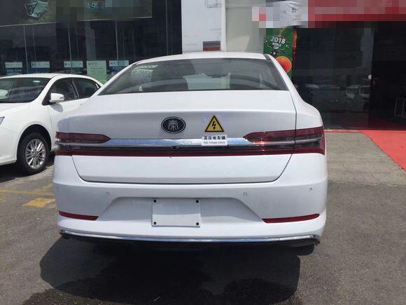 新款比亚迪秦实车曝光,2023款全新比亚迪秦白色上市了吗